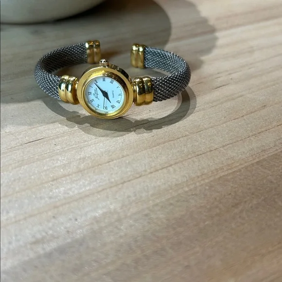 Pierre Jacquard Vintage Cuff Cable Knit Bracelet Watch Duo-Toned Silver/Gold - Picture 3 of 7